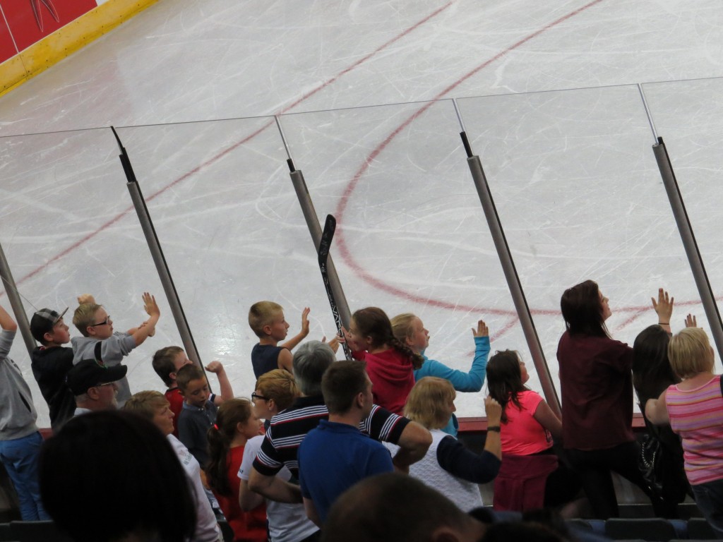 0728 NI Tridents (1097)